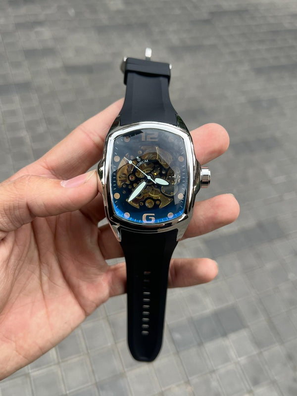 Coru m Automatic Silver Black