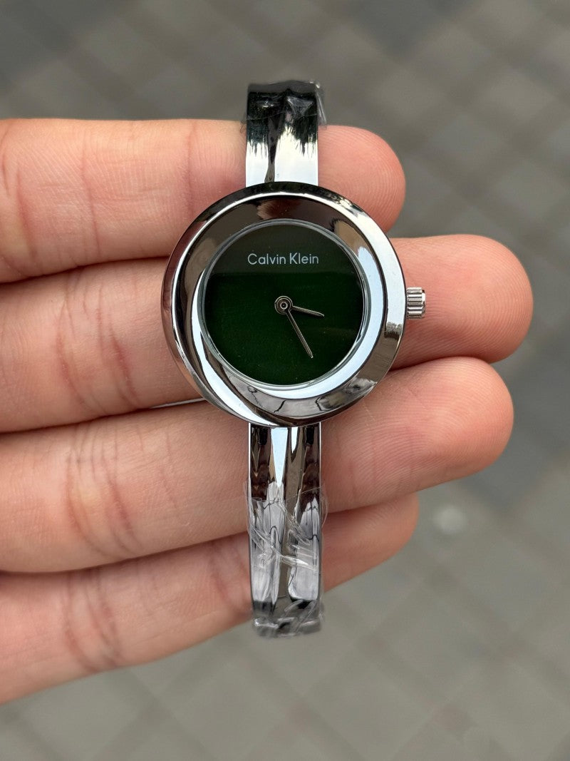 Calvin Klei n Twisted Bezel Women Silver Green