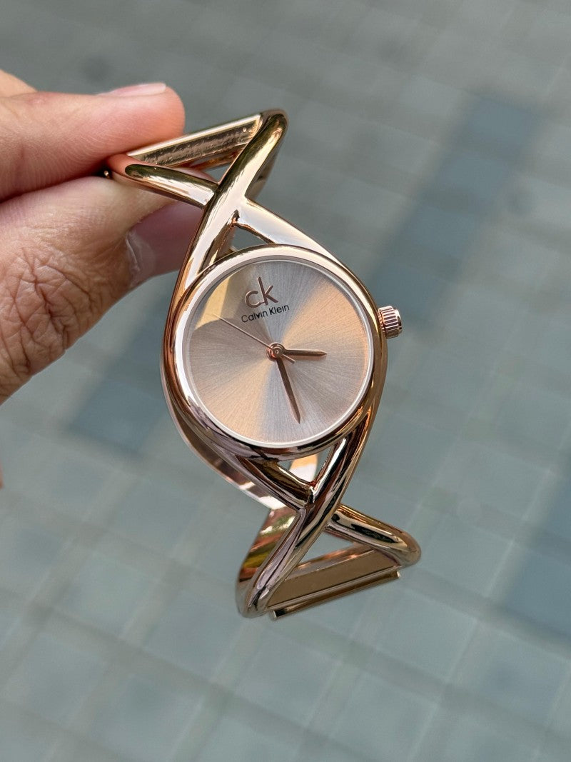 Calvin Klei n Women s Rose