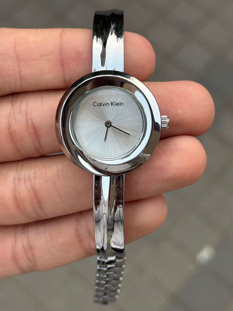 Calvin Klei n Twisted Bezel Women Silver Main image