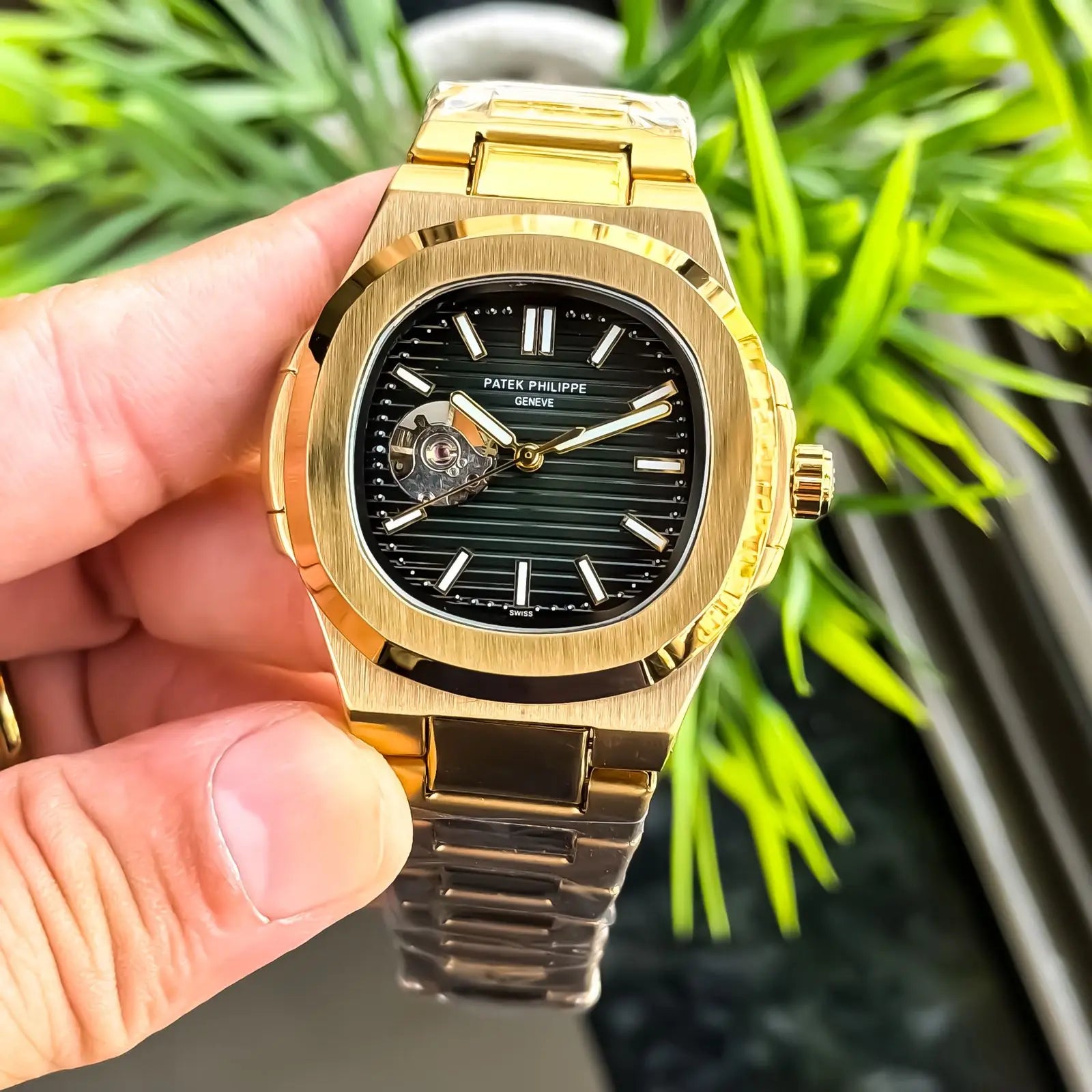 PATEK_PHILIPPE_GOLD_GREEN