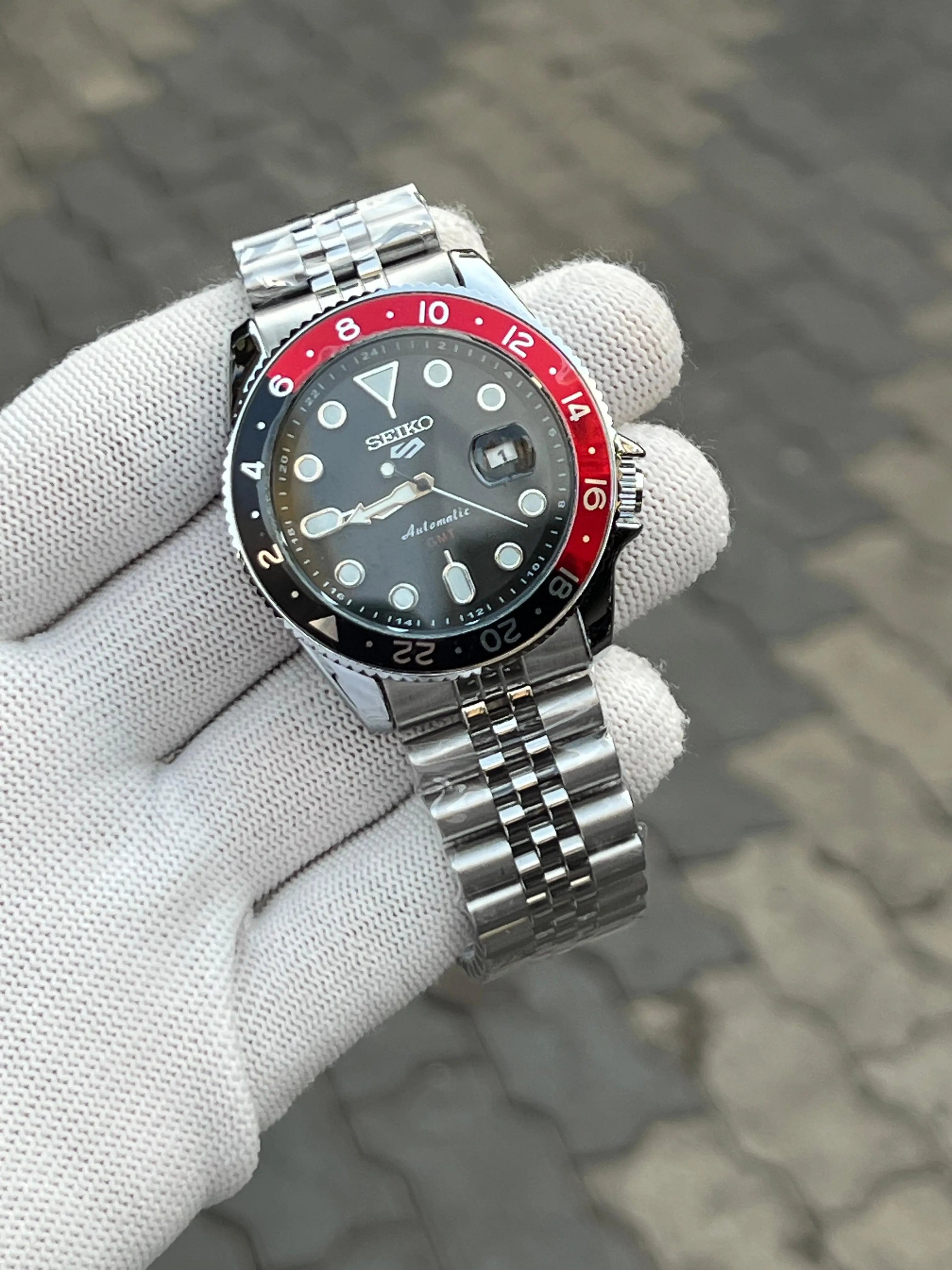 Seik_0 5 Sports GMT Swift Movement Back Open Secondary image