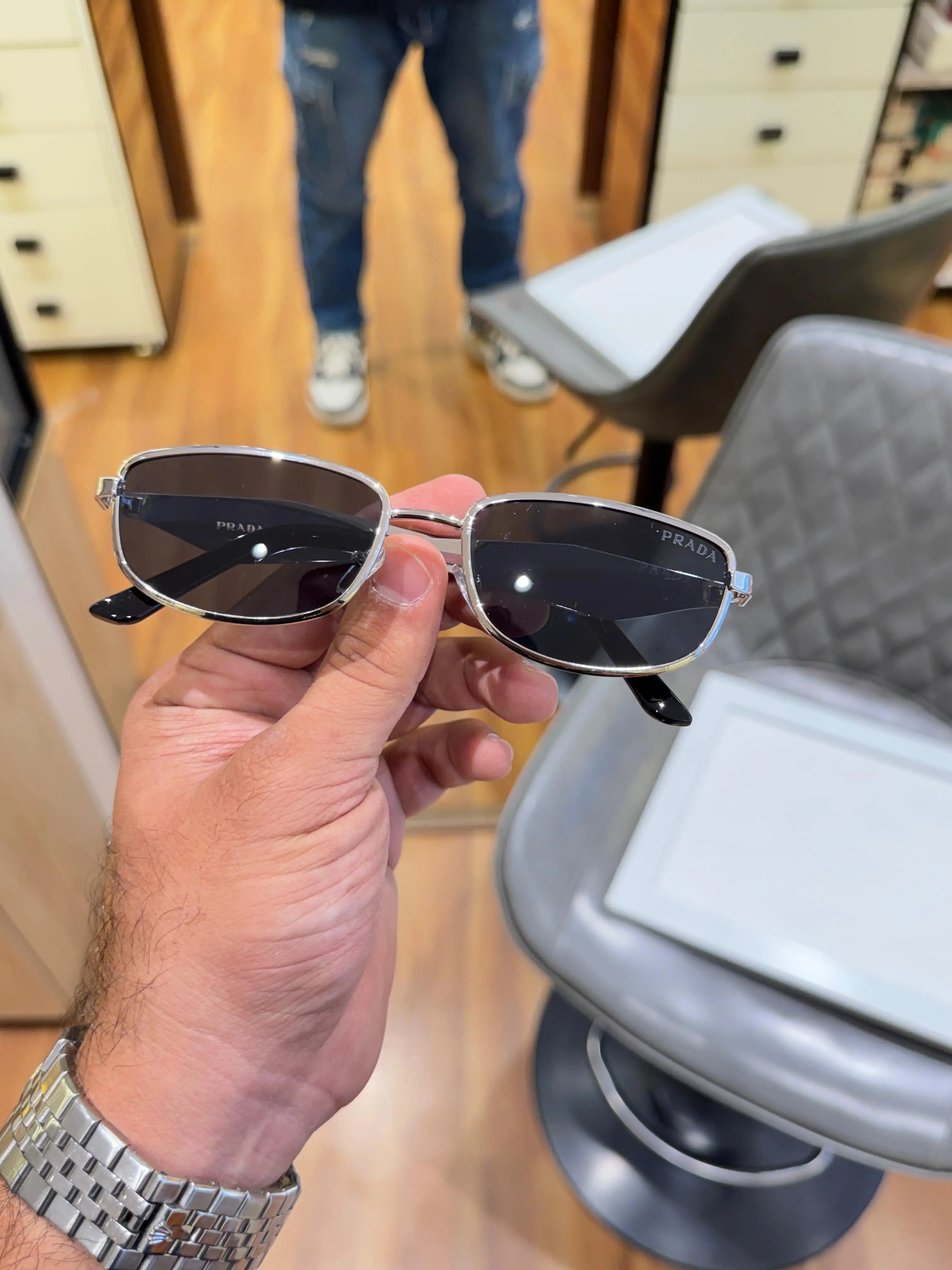 Prada_25072_silver_black