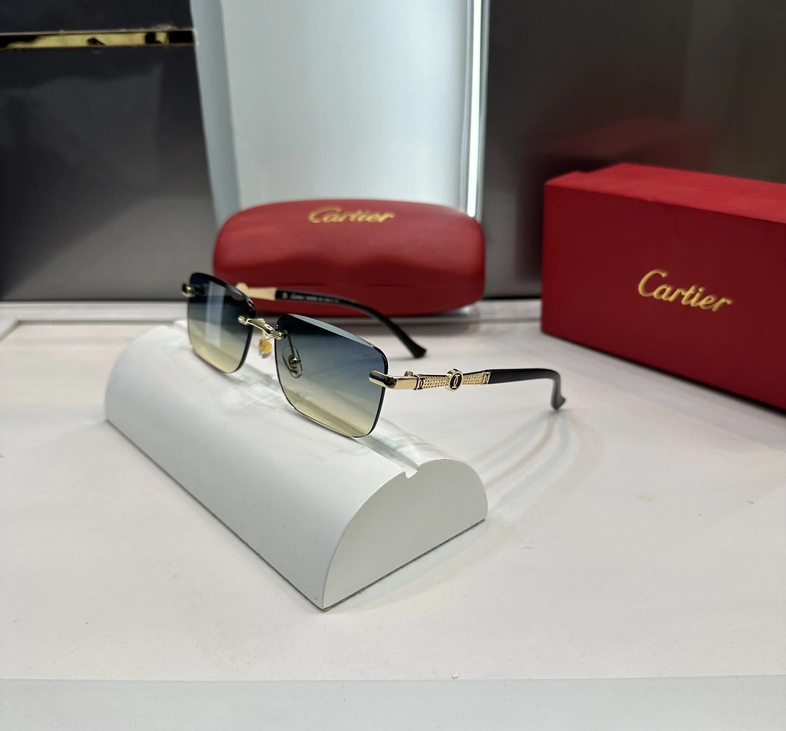 Cartie r Gold Multi Premium Shades 023