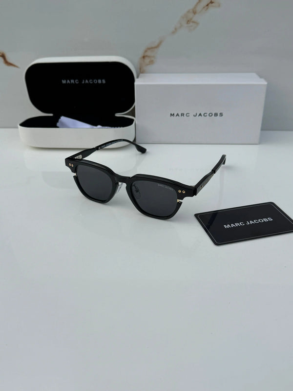 Marc_jacobs_1131_black_gold