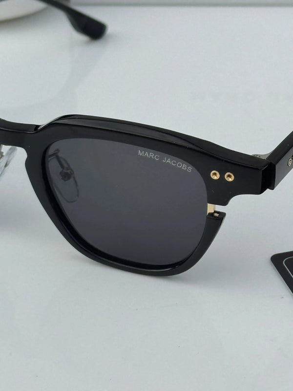 Marc_jacobs_1131_black_gold