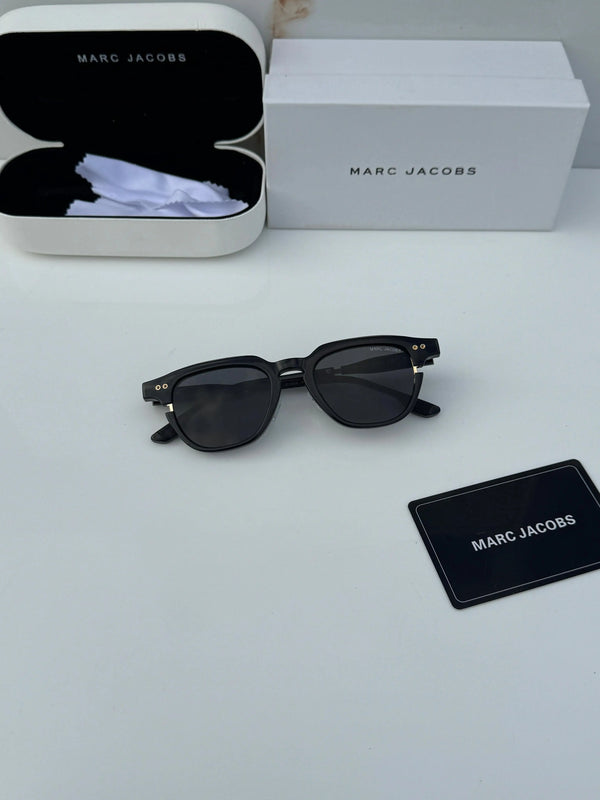 Marc_jacobs_1131_black_gold
