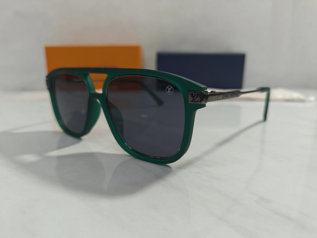 Louis Vuitton 2595 Bottle Green