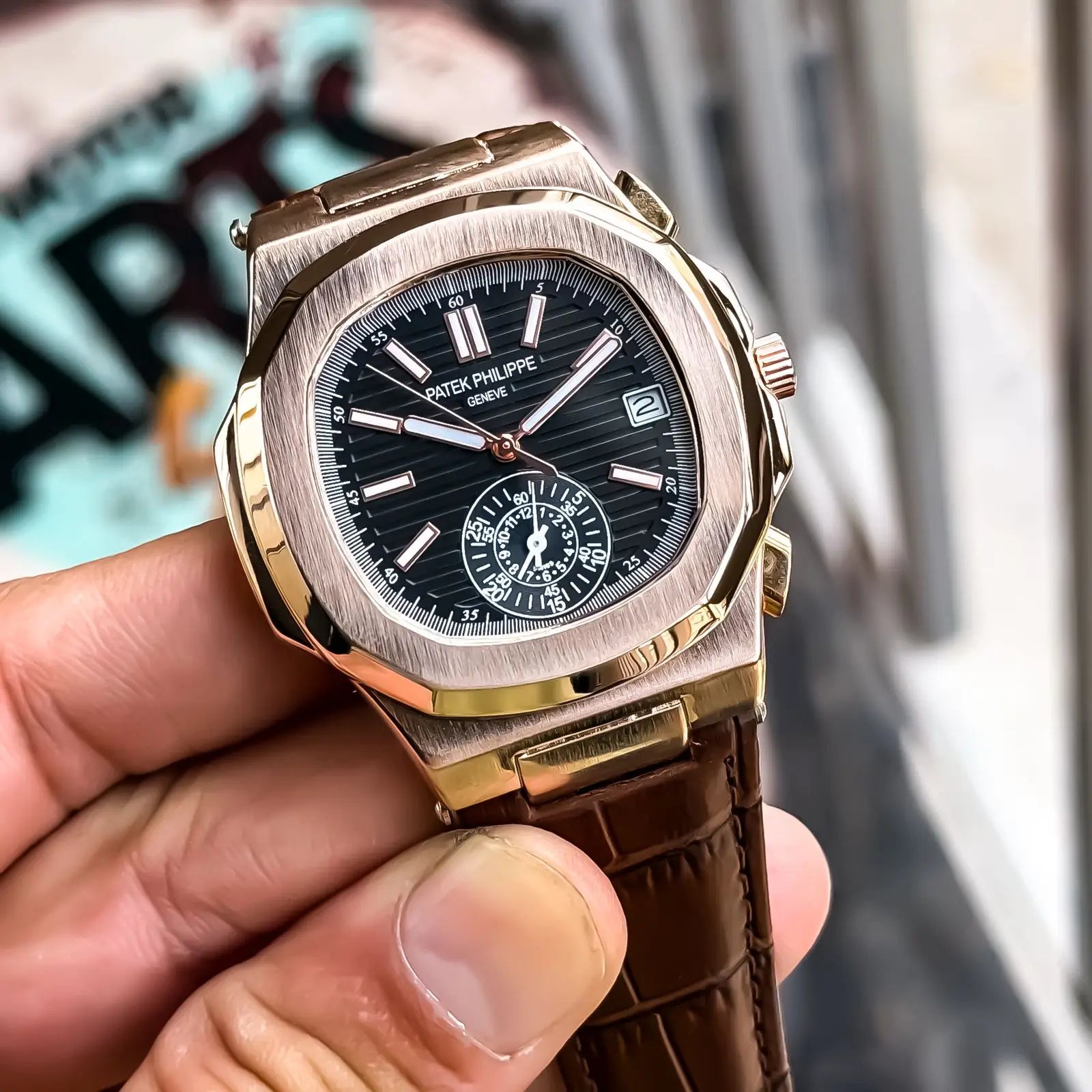 PATEK_CRONO_ROSE_BLACK Secondary image