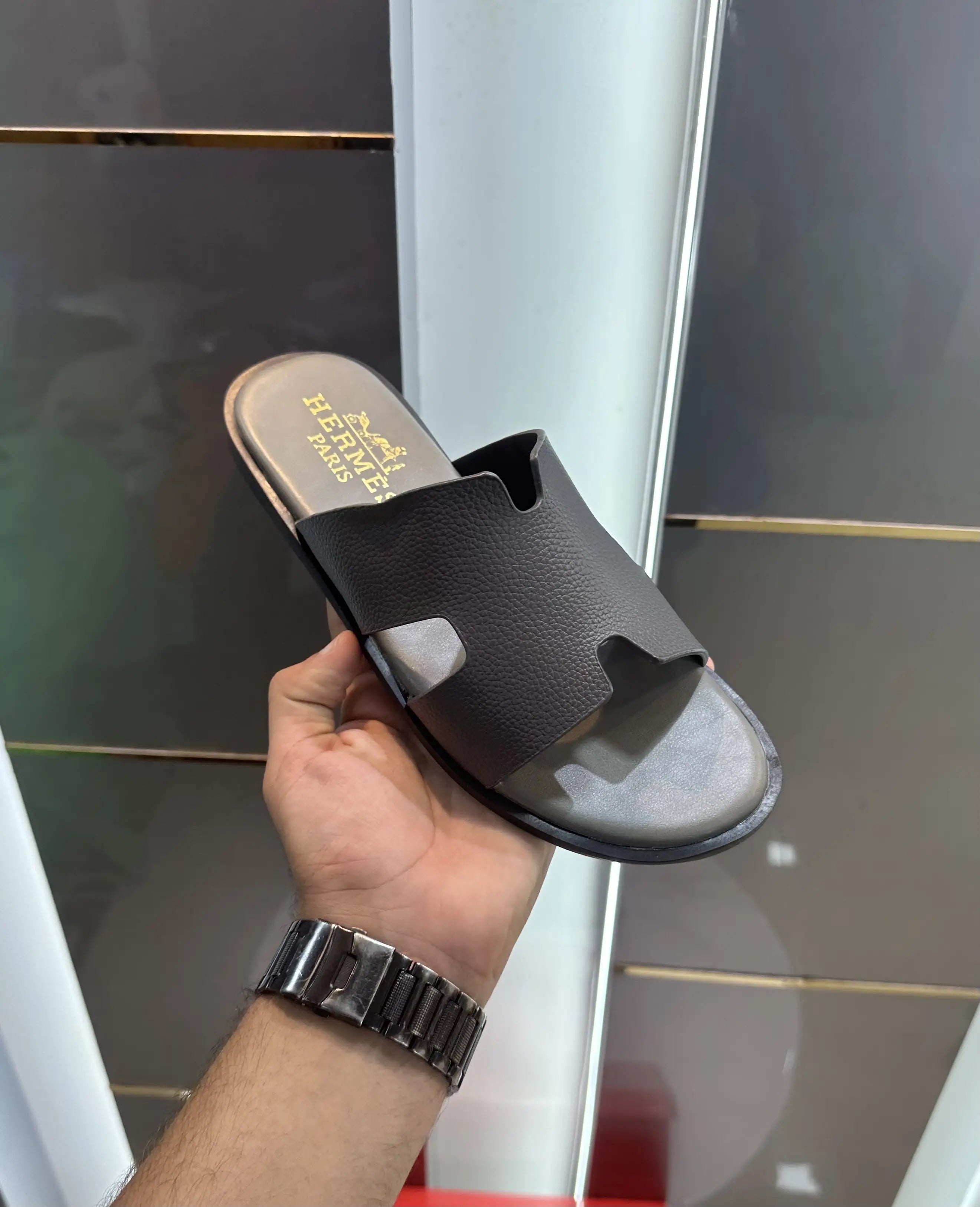 Herms_Grey Leather Slide For Men Secondary image