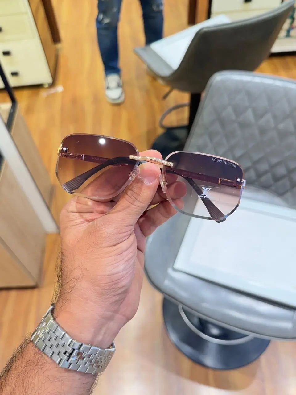 Louis_vuitton_22077_gold_brown