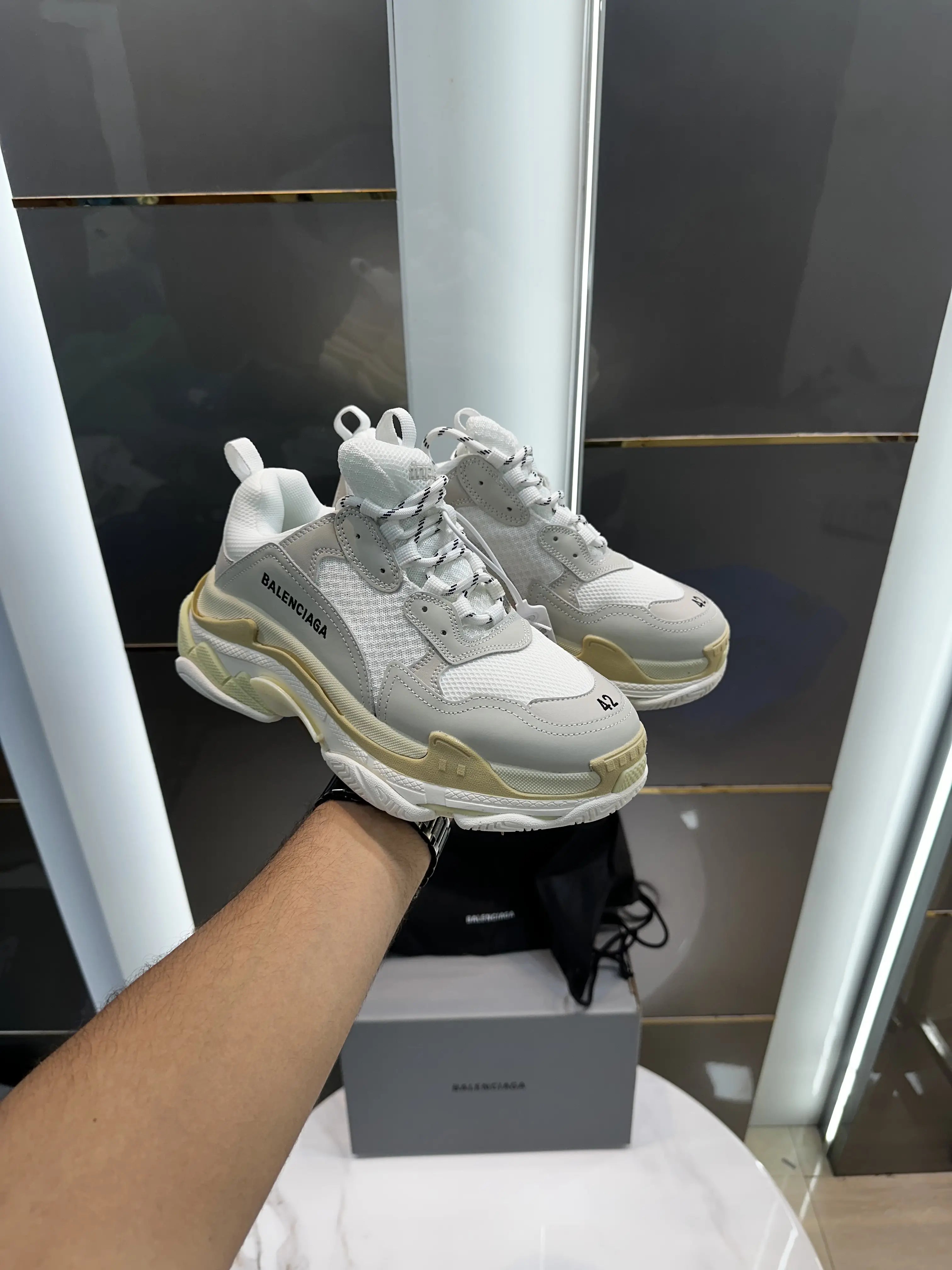 Balenciaga_Triple S Cream White Shoes Secondary image