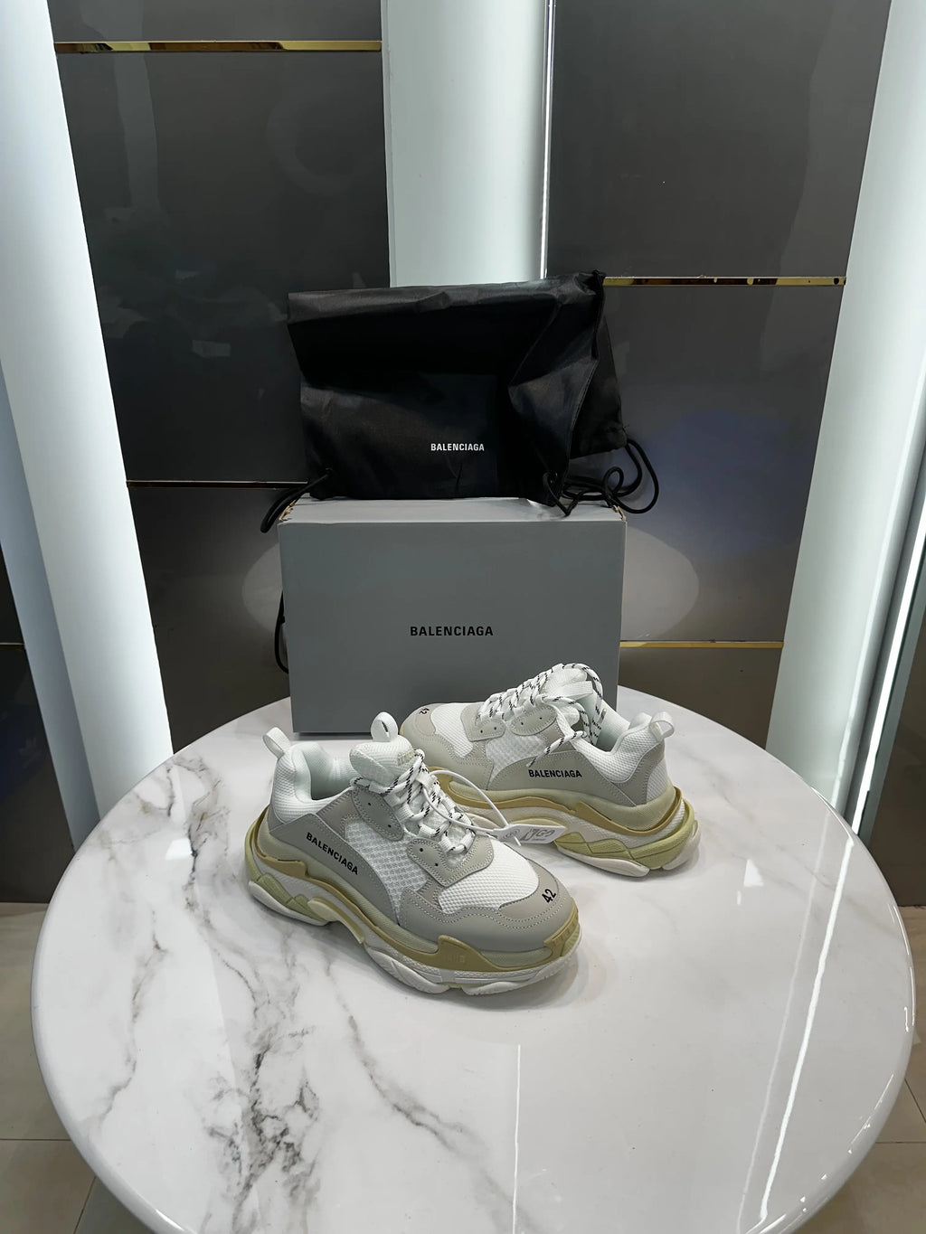 Balenciaga_Triple S Cream White Shoes