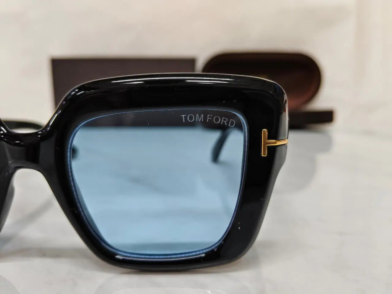 TOMFORD 182 BLACK BLUE