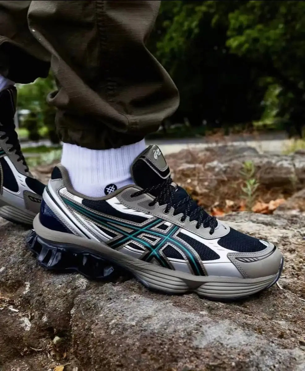 Asics_Gel Kinetic Fluent Black Dark Taupe Shoes