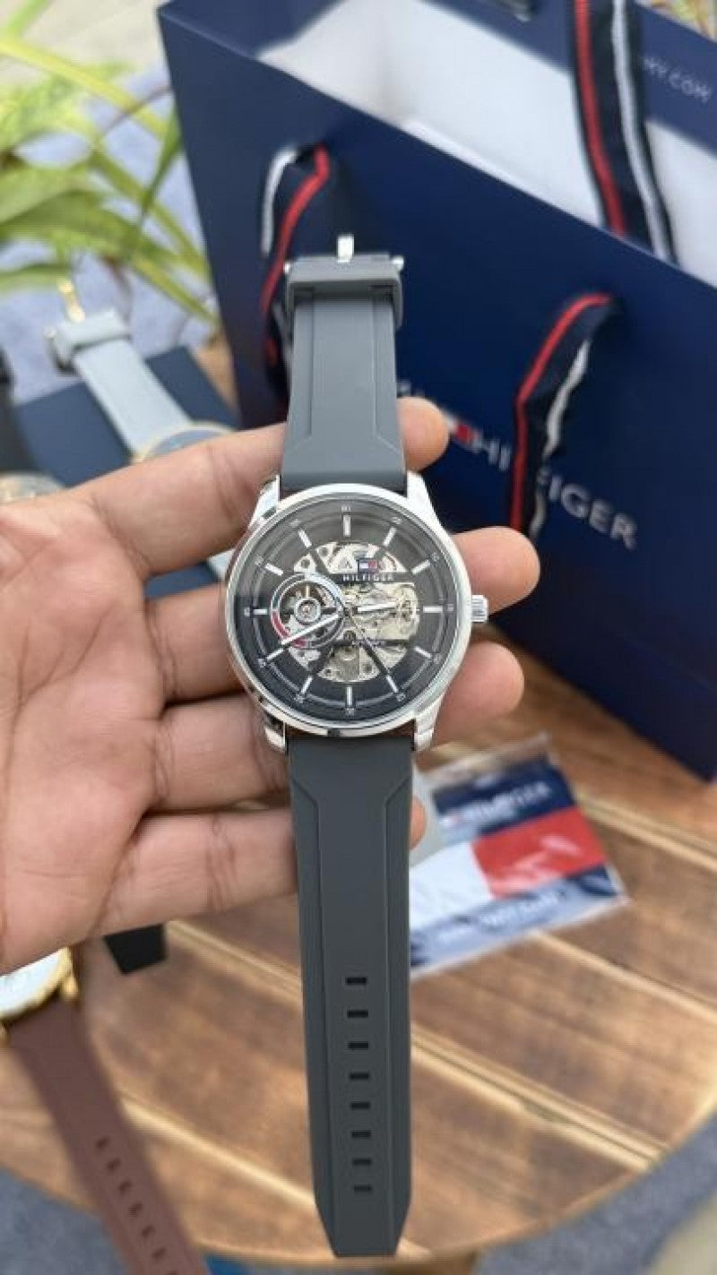 Tomm y Hilfiger Automatic Main image