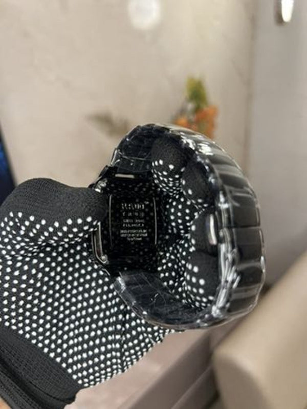 true square quartz undigital (green dial)