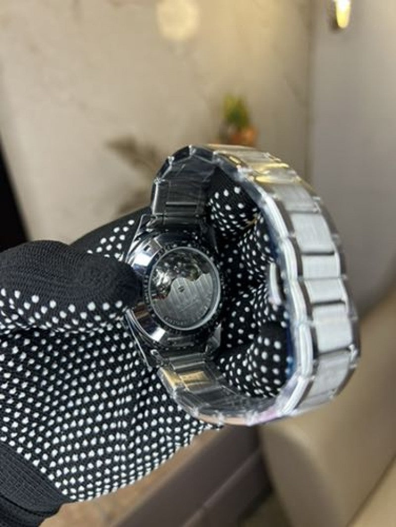 Seiko Prospex Open back automatic movement Secondary image