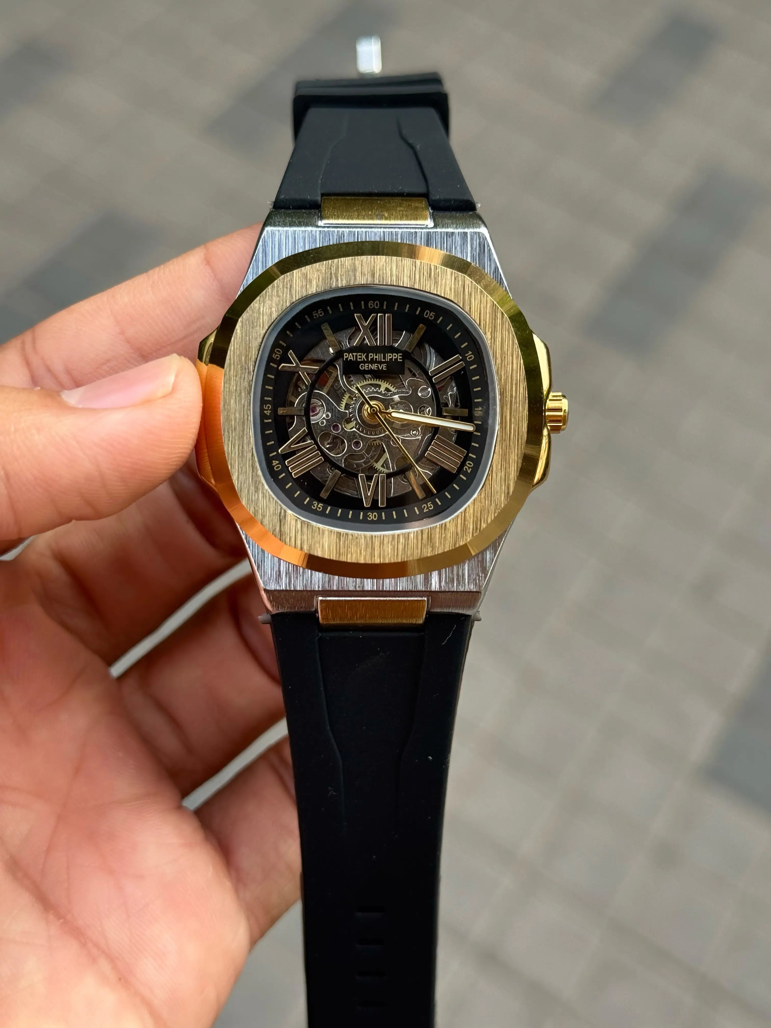 Patek Phillip e Nautilus Skeleton Silicone Gold Two Tone Black Main image