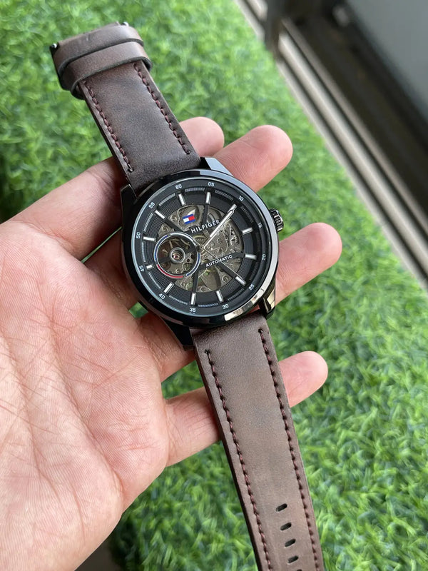 Tommy Hilfiger Premium Automatic Leather brown black 028