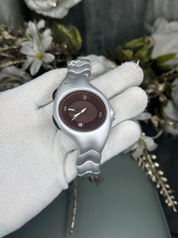Nik e Silver Brown Premium Watch