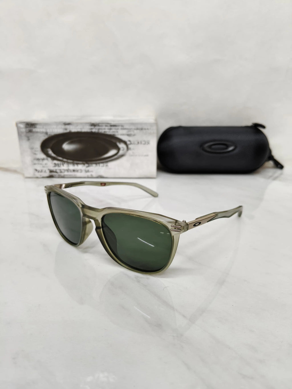 OAKLEY TO4931 CRSYTAL OLIVE GREEN