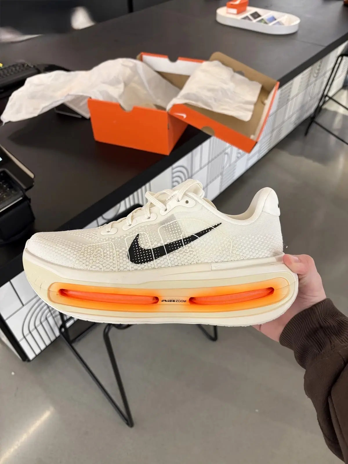 Nike_Vomero Premium White Orange Shoes