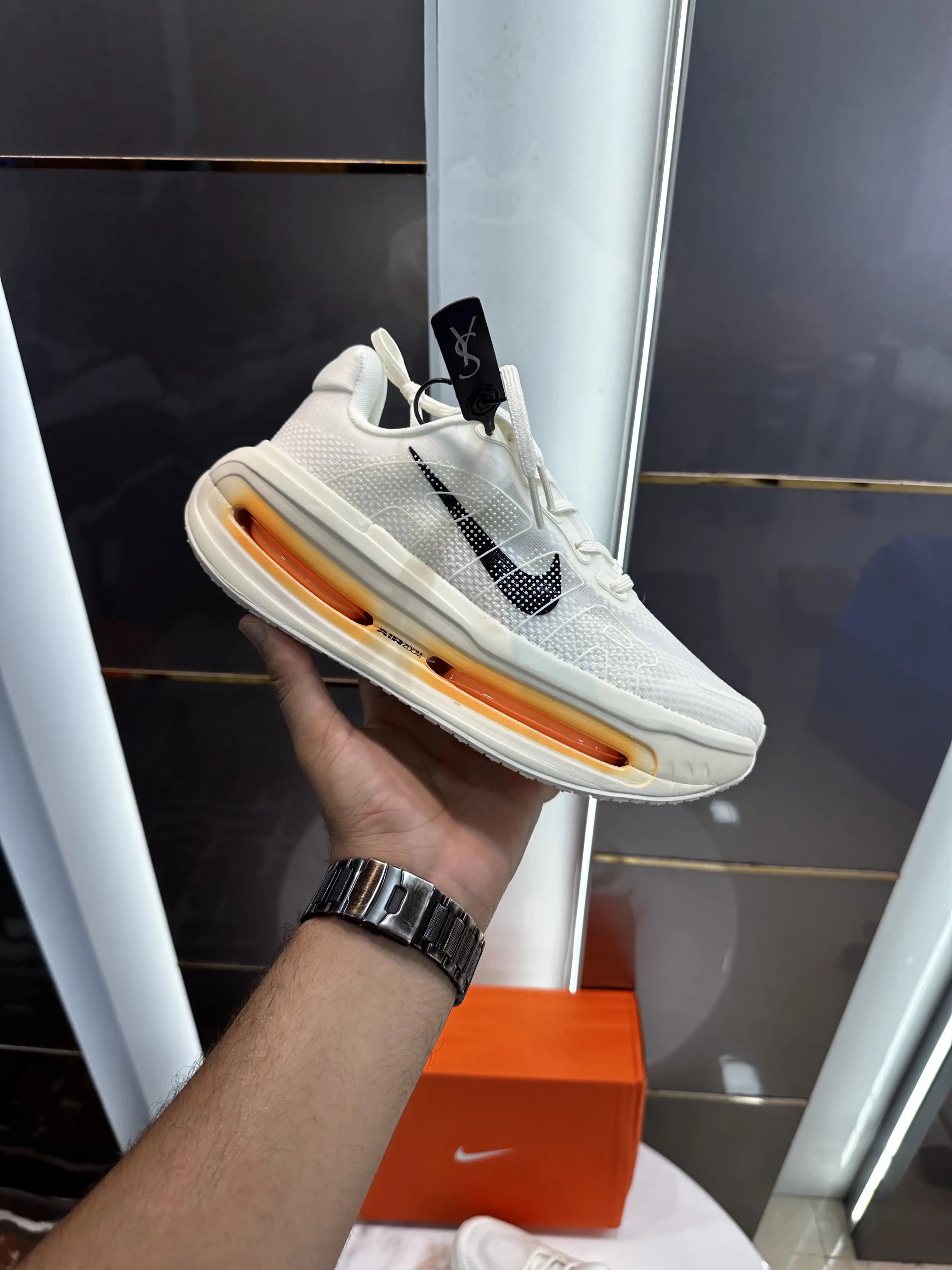 Nike_Vomero Premium White Orange Shoes