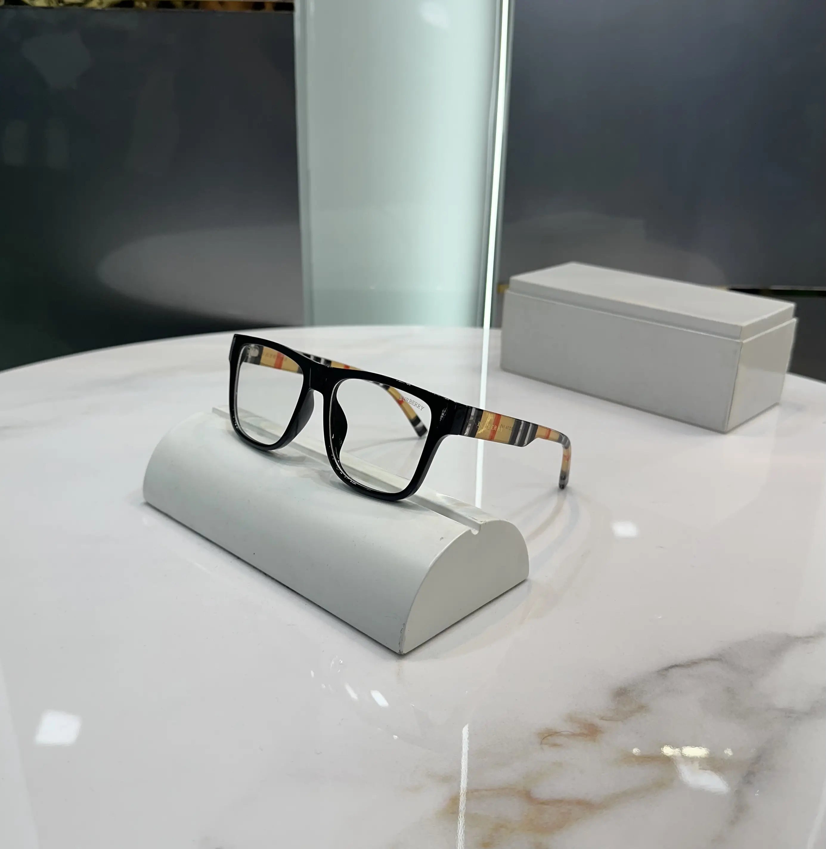Burberr y Logo Stick Premium Glasses 4395