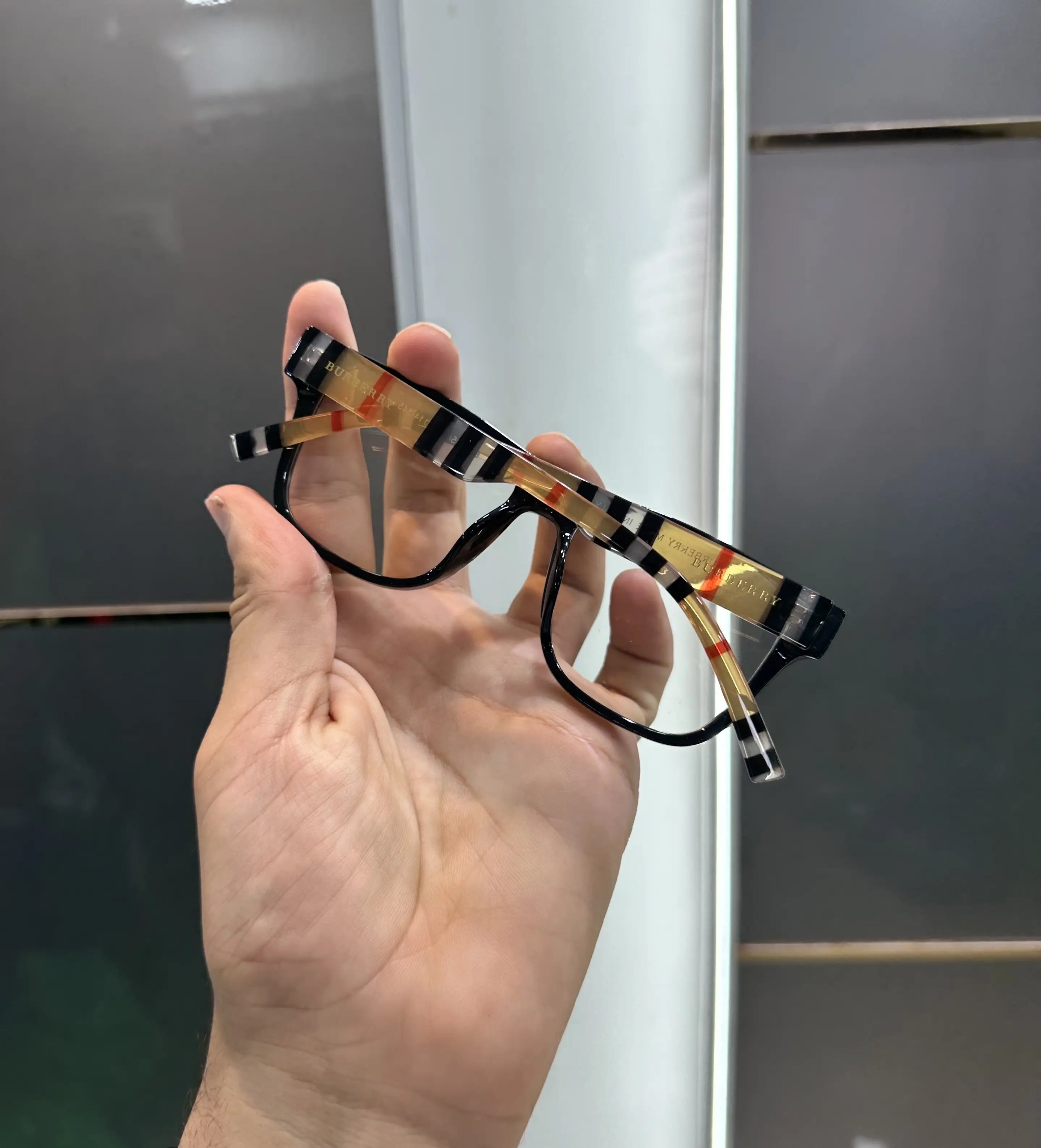 Burberr y Logo Stick Premium Glasses 4395
