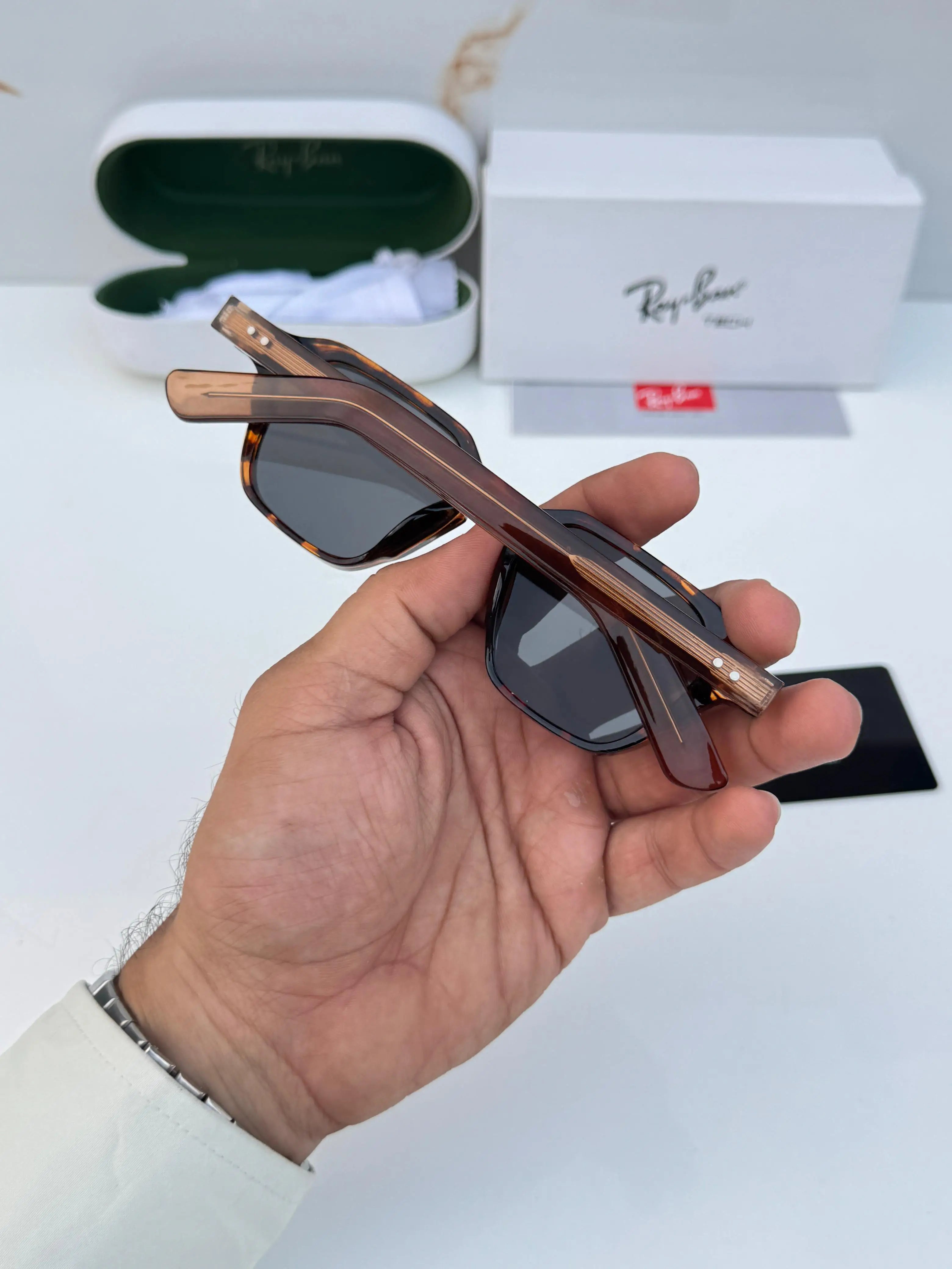 Rayban_1115_tiger_black