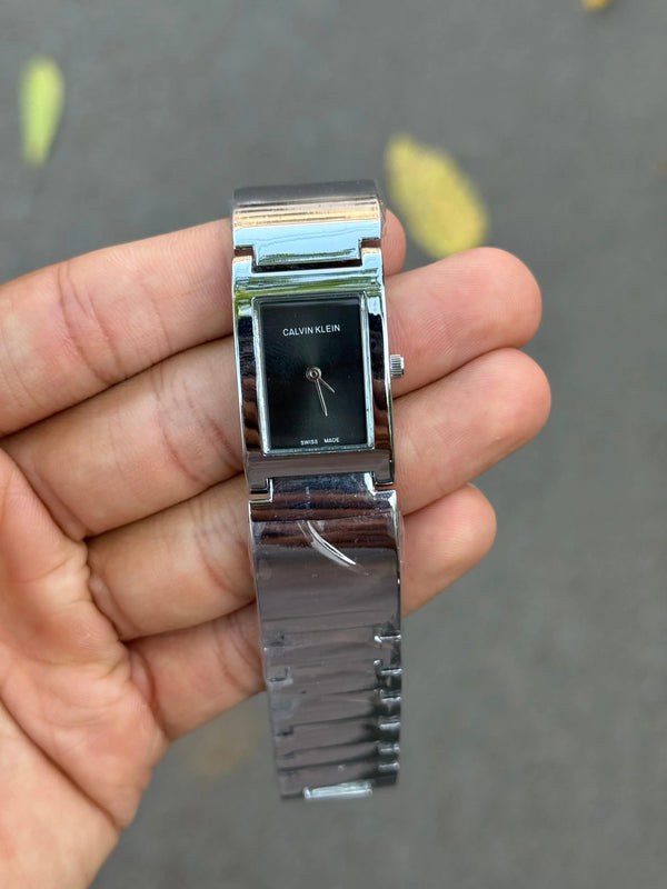 Calvin Klei n Rectangular Women s Silver Black