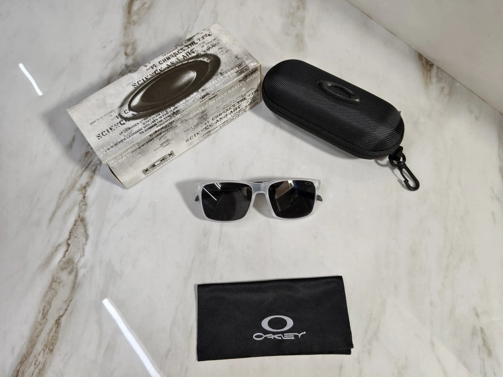 OAKLEY 83111 MATT ICE GREY