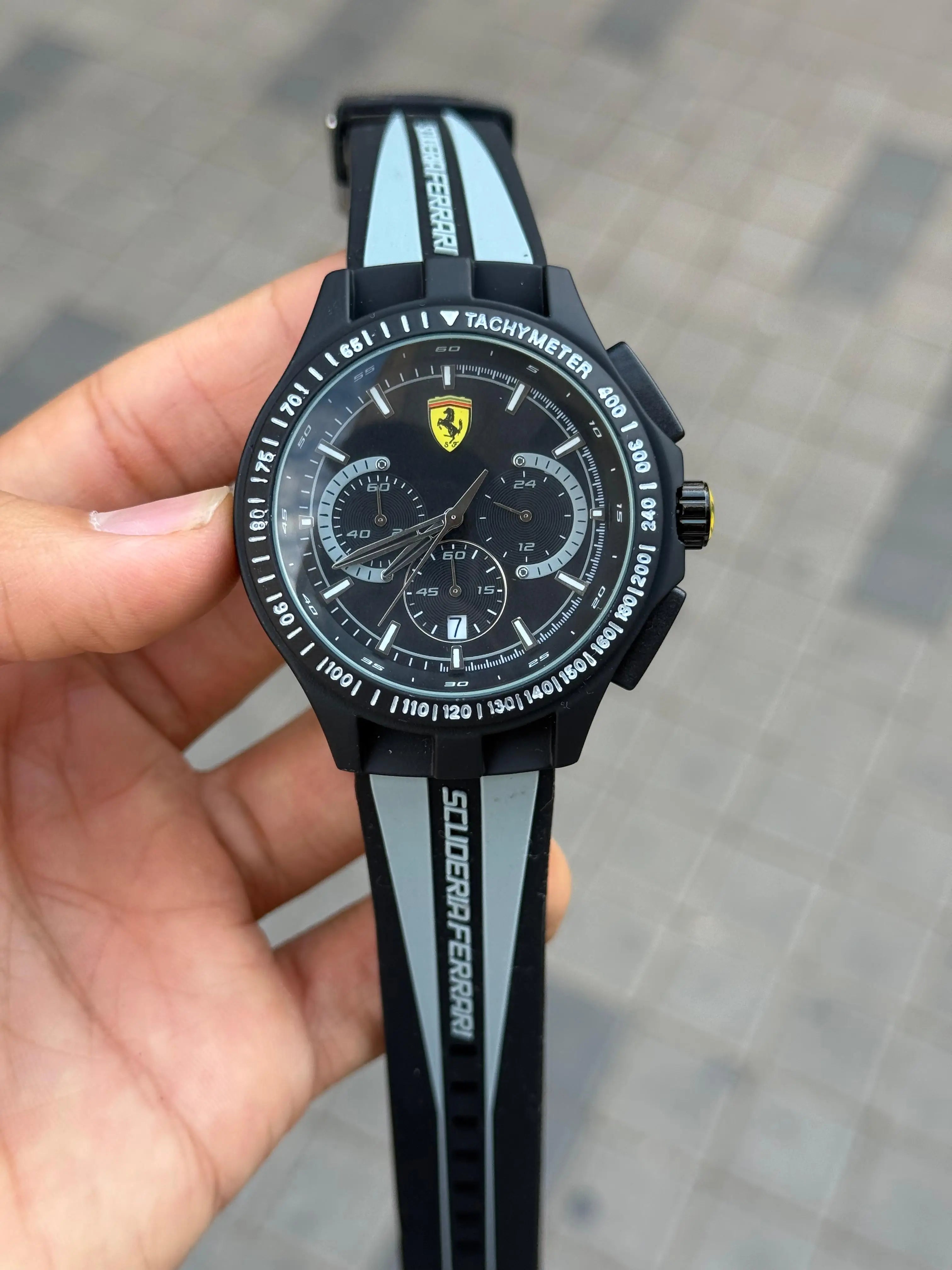 Ferrar i Scuderia Main image
