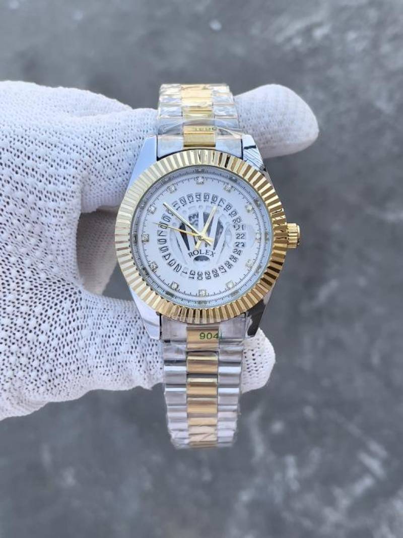 Role_x sky dweller date just Main image