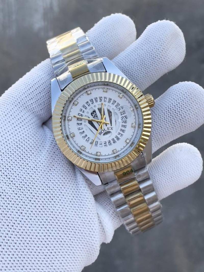 Role_x sky dweller date just Secondary image