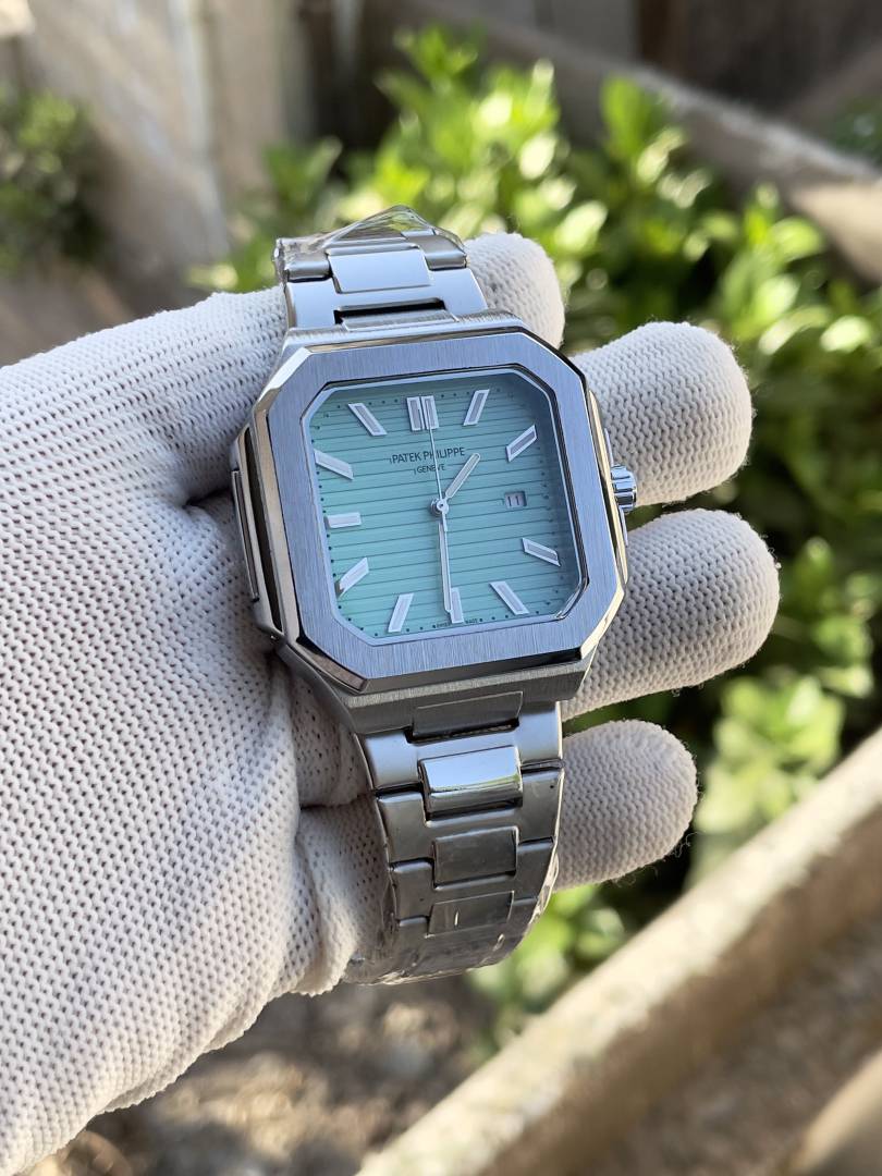Patek phillipe cubitus Main image
