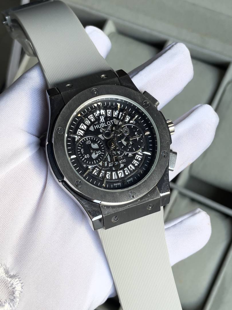 Hublot big bang chronograph Secondary image