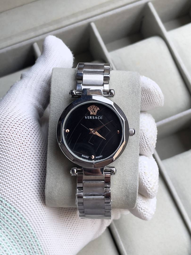 Versace ladies watch Secondary image