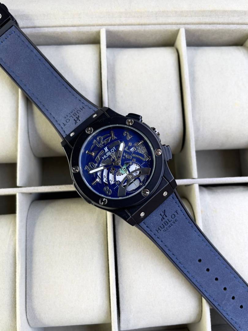 Hublot calender non chrono Secondary image