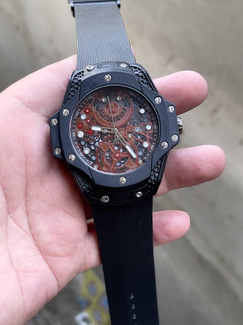 Hublot big bang Secondary image