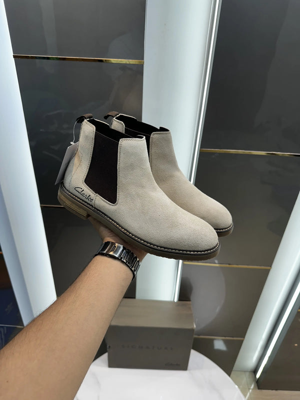 Clarks_Beige Premium Suede Leather Boots