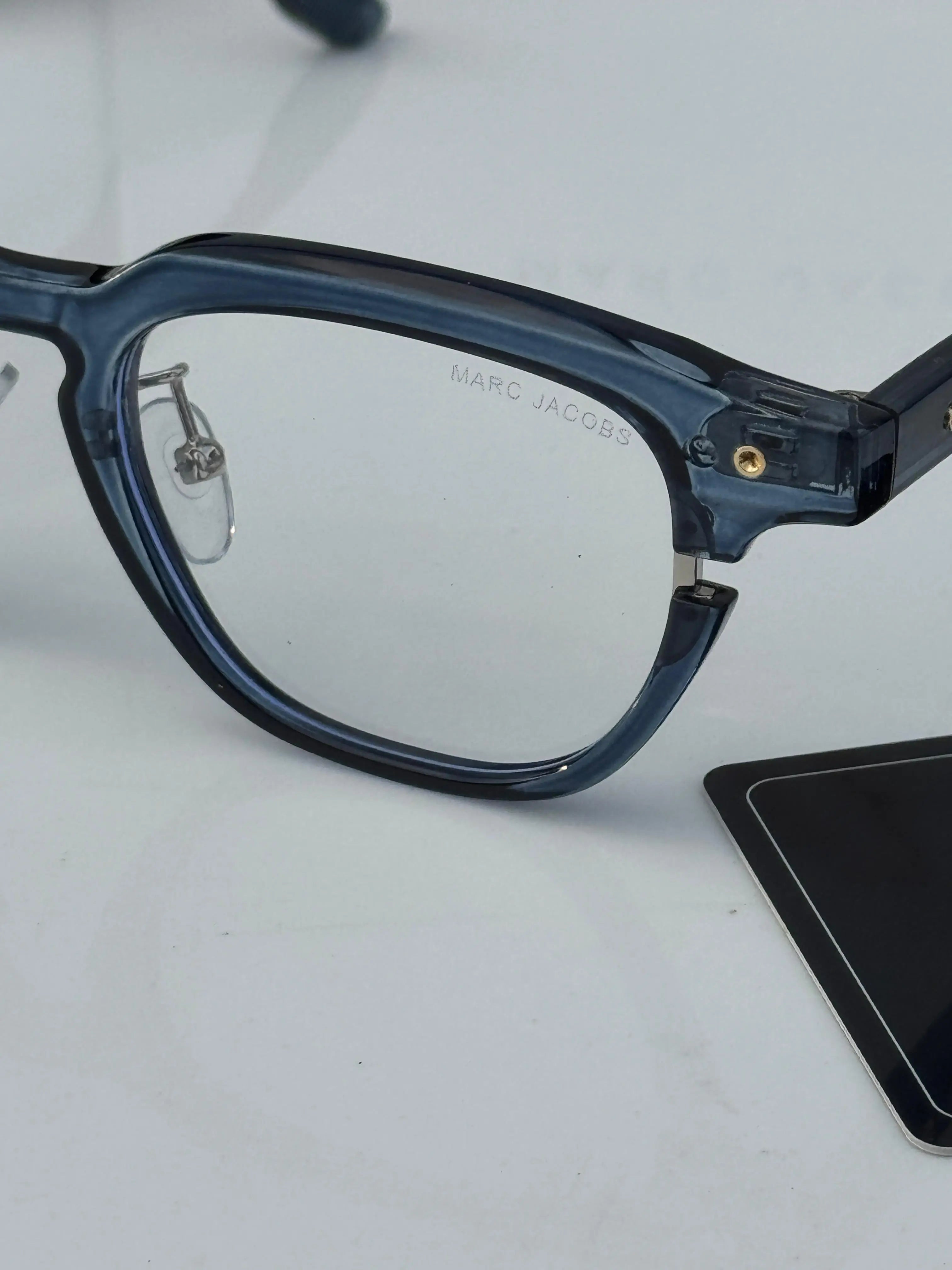 Marc_jacobs_1131_blue_plano