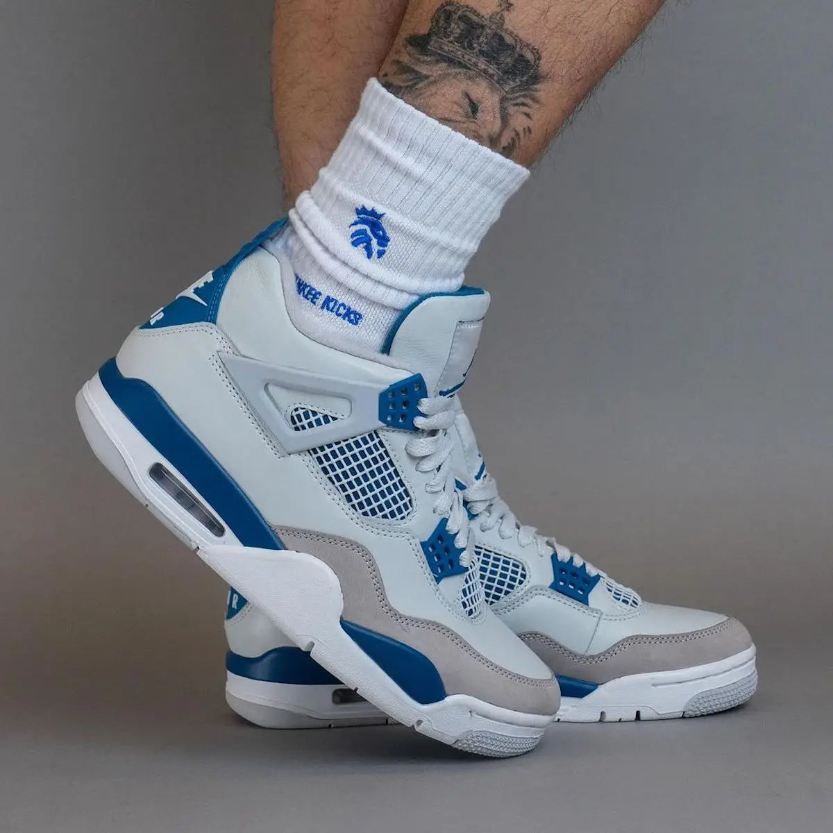 Jordan 4 Military Blue (399 Main image