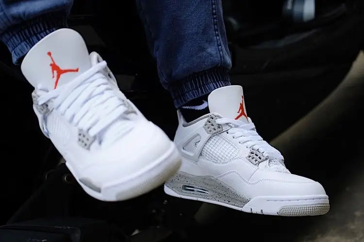 Air Jordan 4 White Oreo (08 Secondary image
