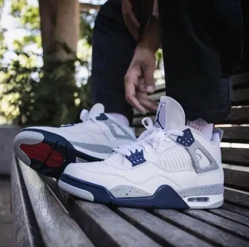 Air Jordan 4 Midnight Navy (396) Main image