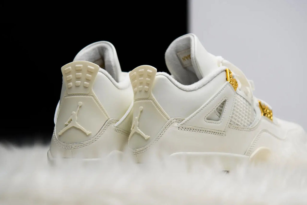 Air Jordan 4 Metalic Gold (395)