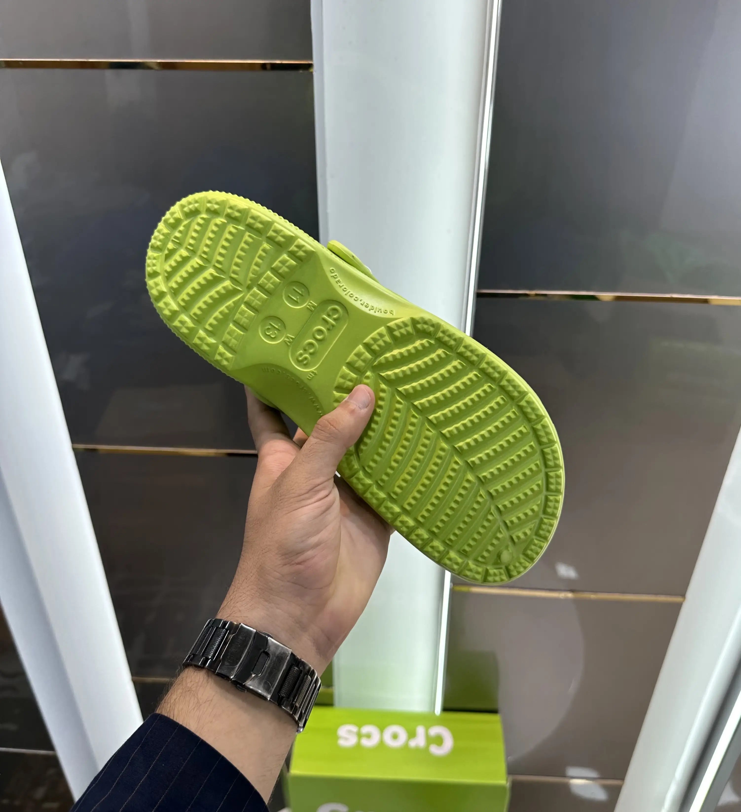 Crocs_Baya Clogs Neon Secondary image