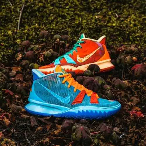 Nikee Kyrie 7 x Sneaker Room Fire Water Secondary image