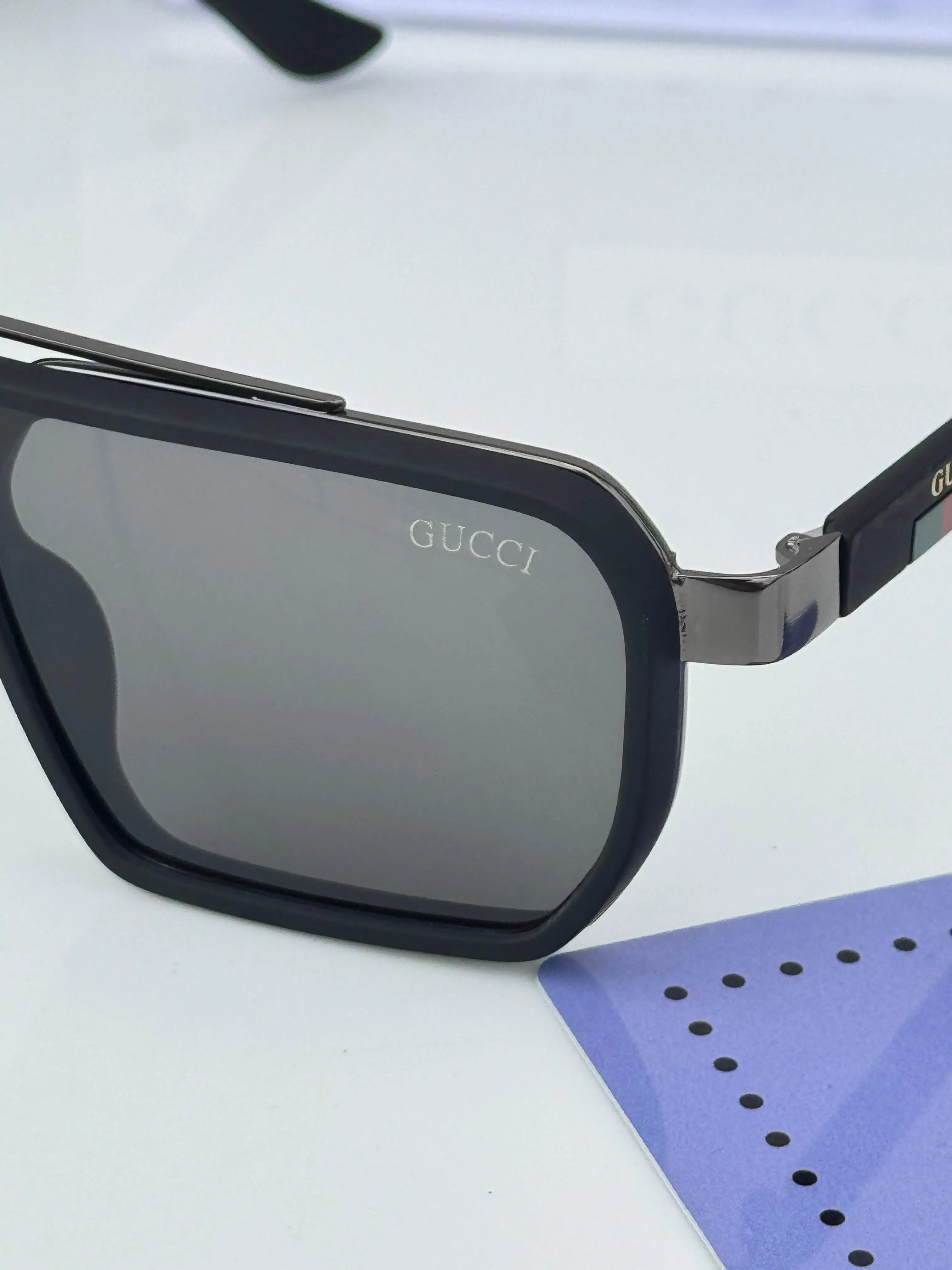 Gucci_9125_full_black